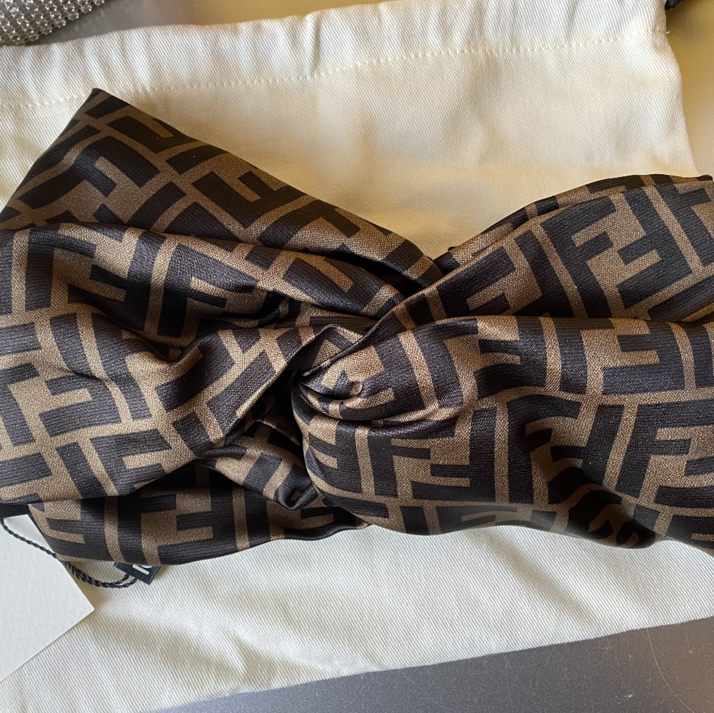 Fendi - Picture 13 of 15